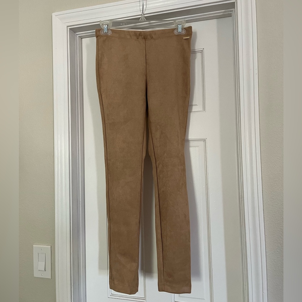 • Tahari • NWT Suede Leggings